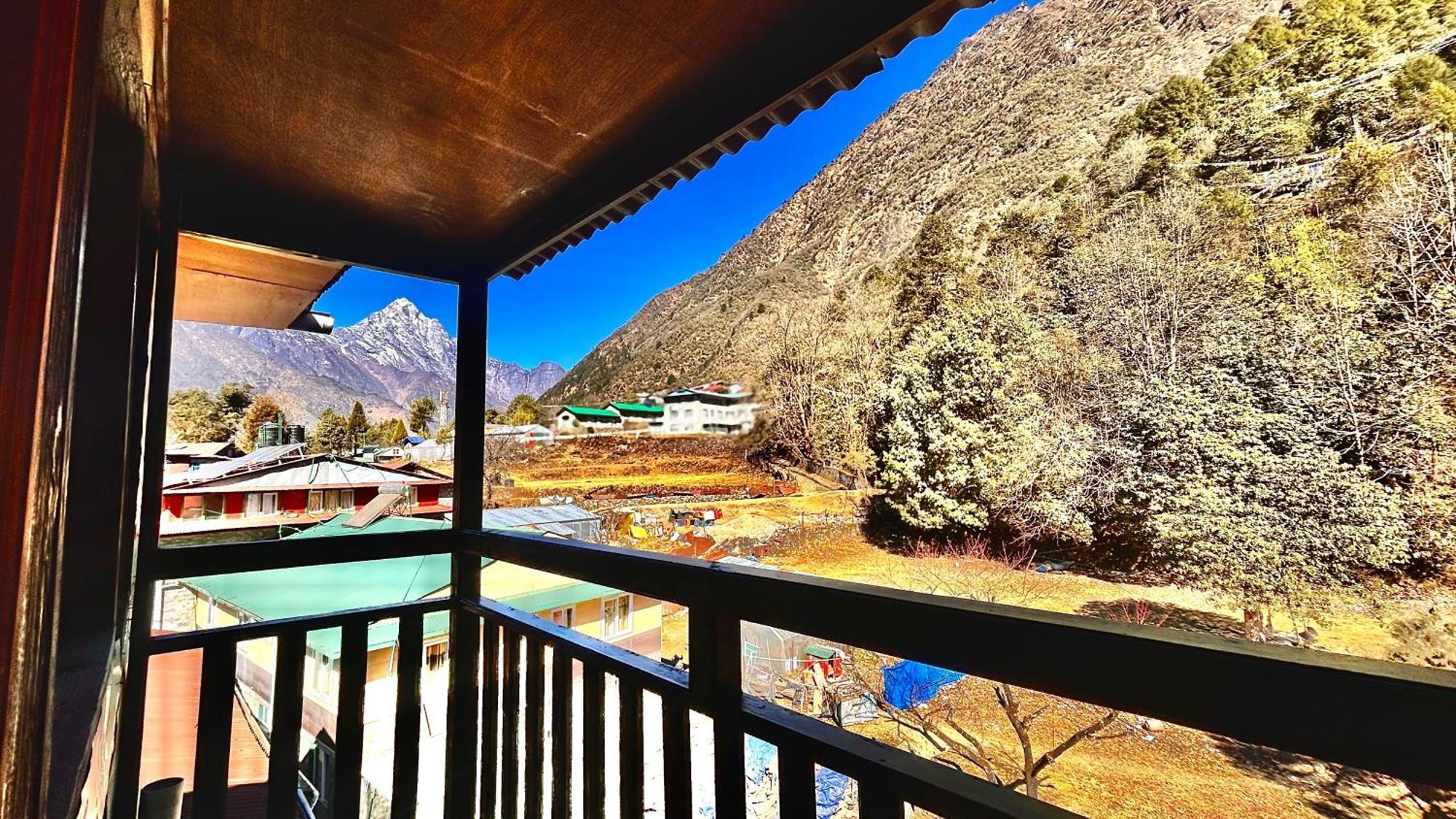 Lama Hotel Lukla Esterno foto