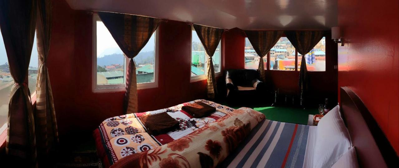 Lama Hotel Lukla Esterno foto